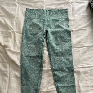 BRAND NEW Gumshark Leggings